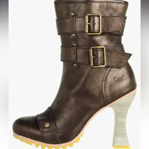 Cat Footwear Women's Buckle Up Boot 7 - Picture 1 of 14